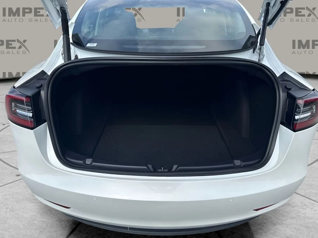 Used 2021 White Tesla Long Range image 31