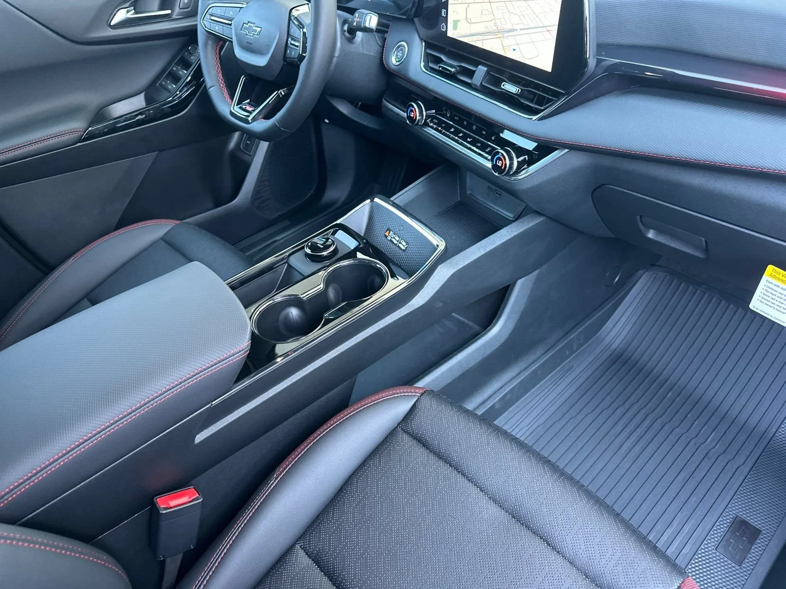 2027 Chevrolet Equinox RS - Photo 16