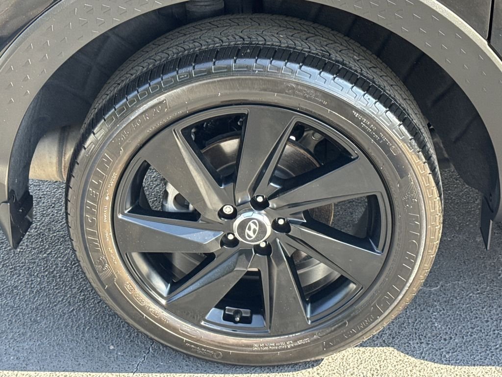Used 2023 Black Hyundai NIGHT image 17