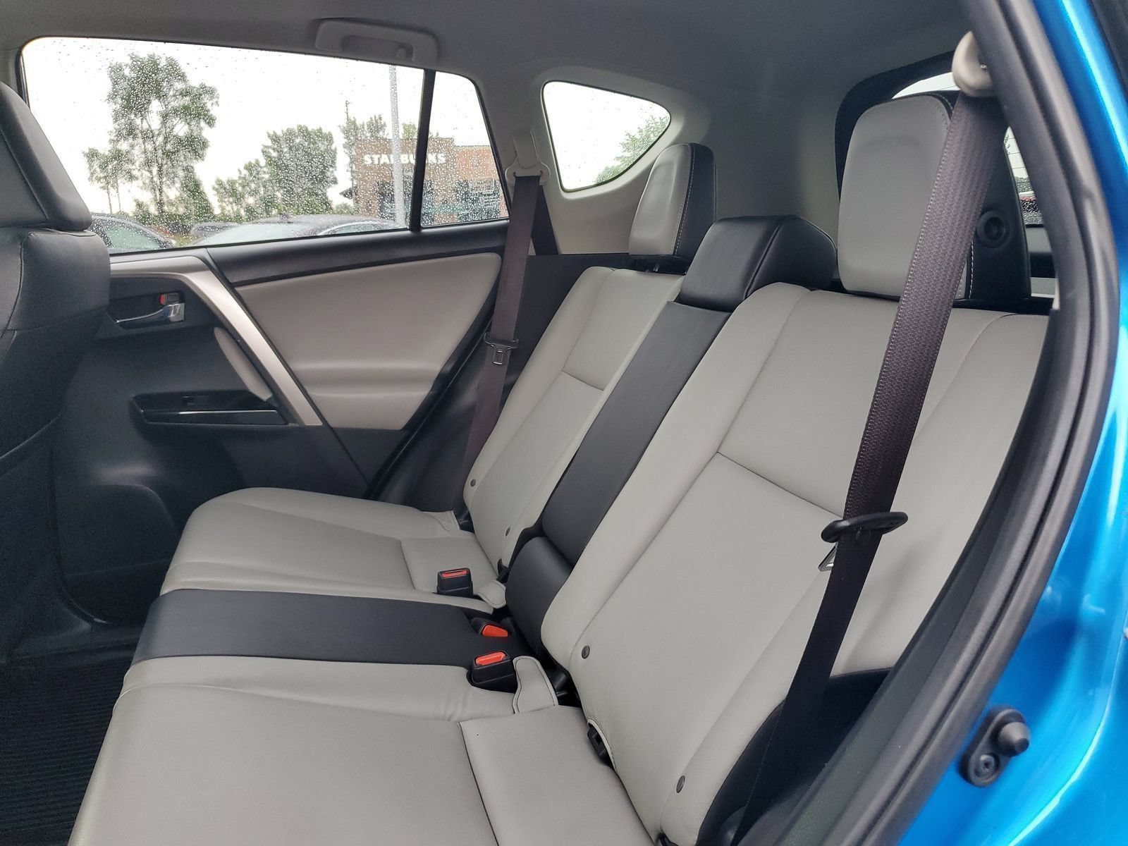 2018 Toyota RAV4 Limited - Photo 8