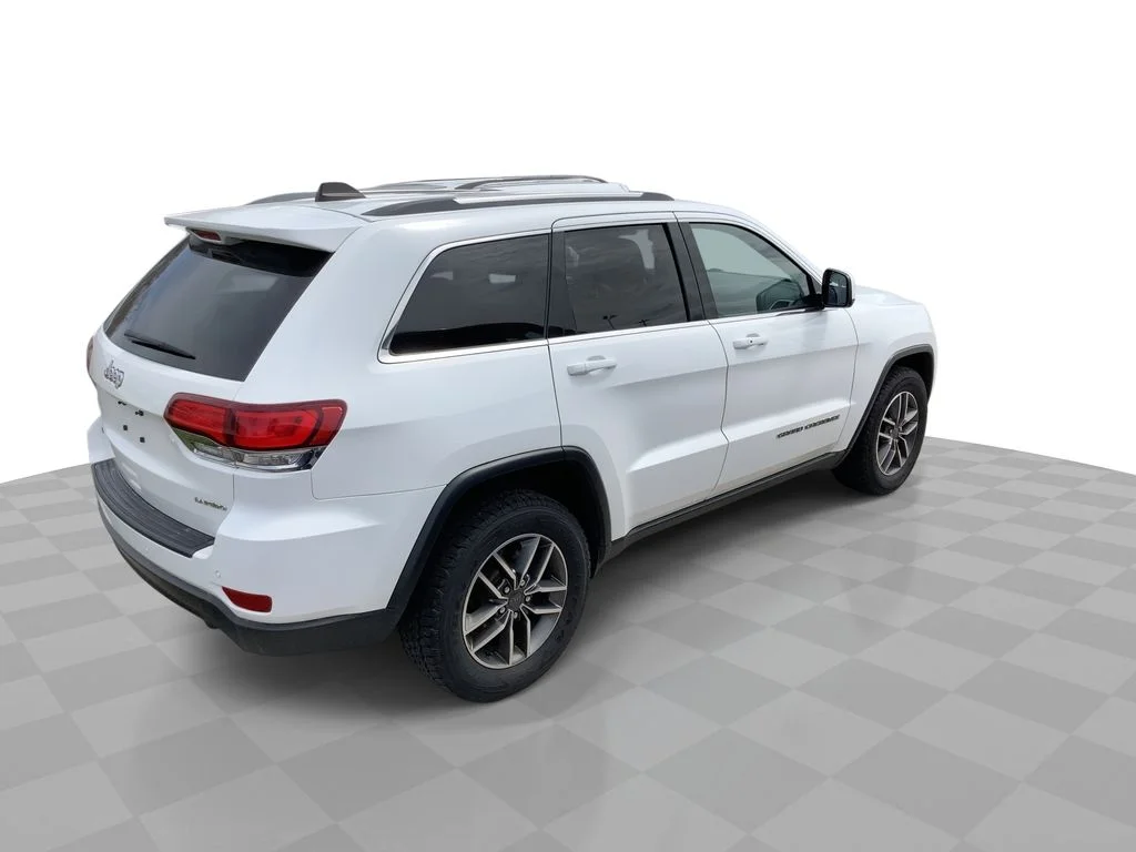 Used 2020 White Jeep Laredo E image 8
