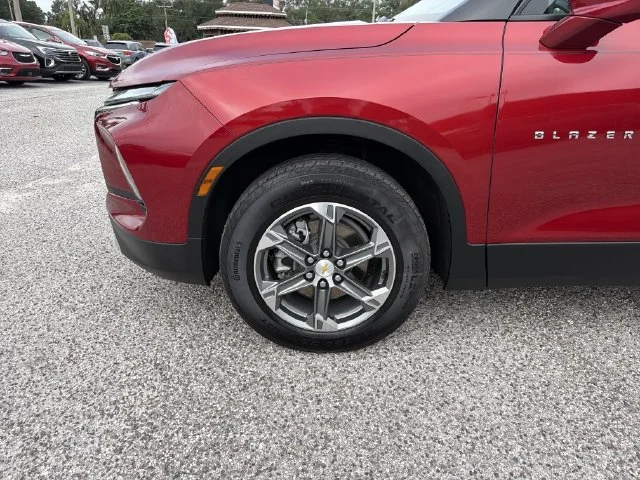 Used 2023 Red Chevrolet LT image 32