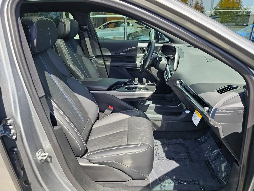Used 2025 Argent Silver Metallic Cadillac Sport 1 image 11