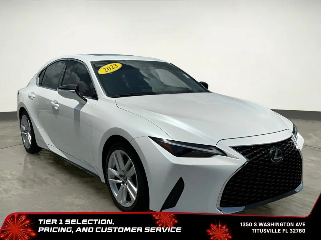 Used 2023 White Lexus 300 image 11