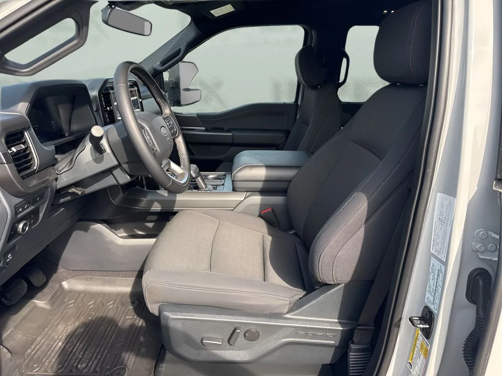 Used 2024 Gray Ford XLT image 9