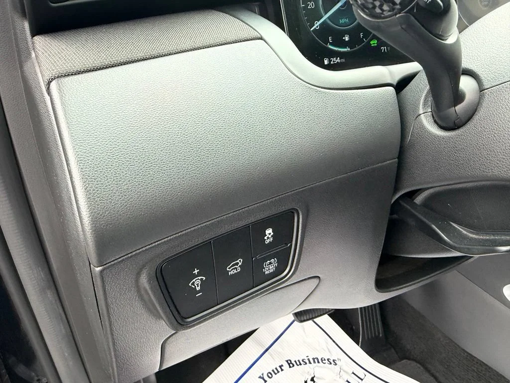 Used 2022 Blue Hyundai Limited image 18