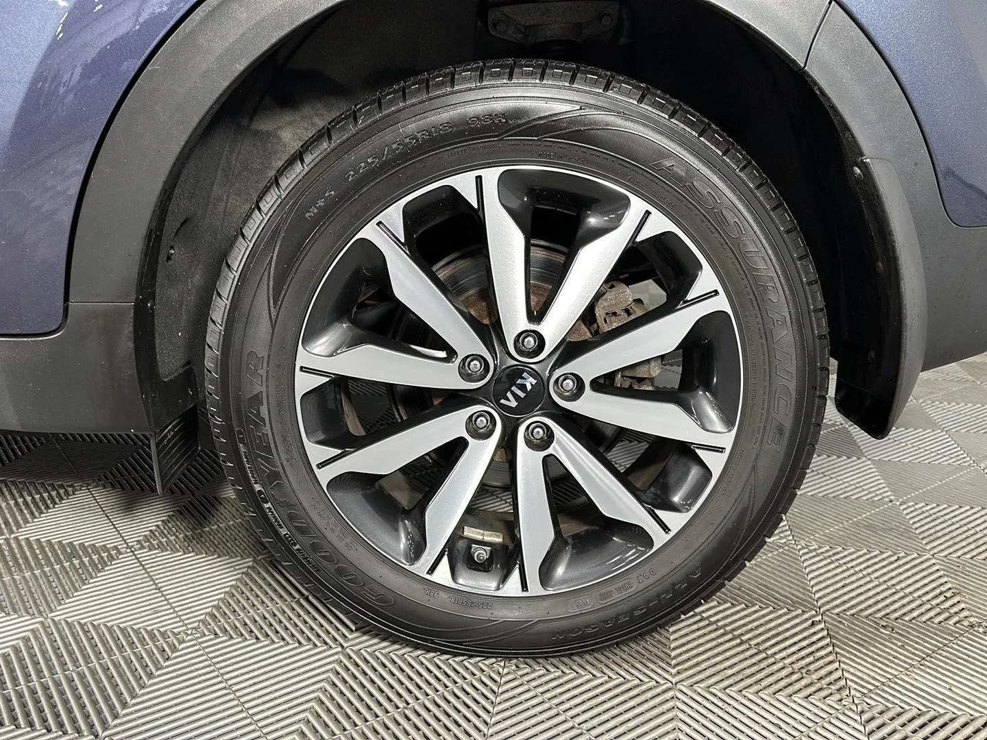 Used 2019 Pacific Blue Kia EX image 13