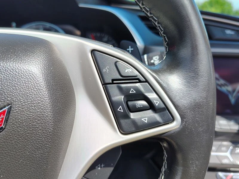 Used 2017 Red Chevrolet Stingray image 37