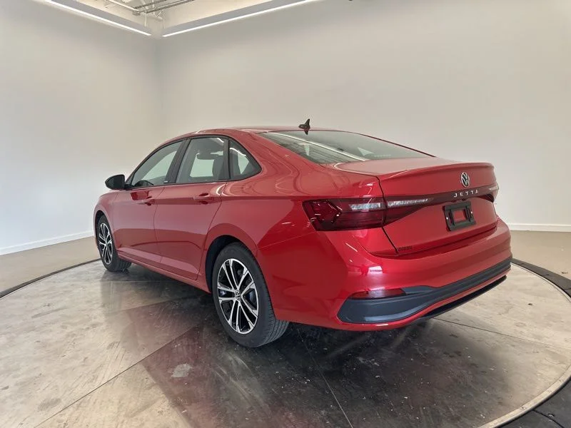 2026 Volkswagen Jetta Sport - Photo 6