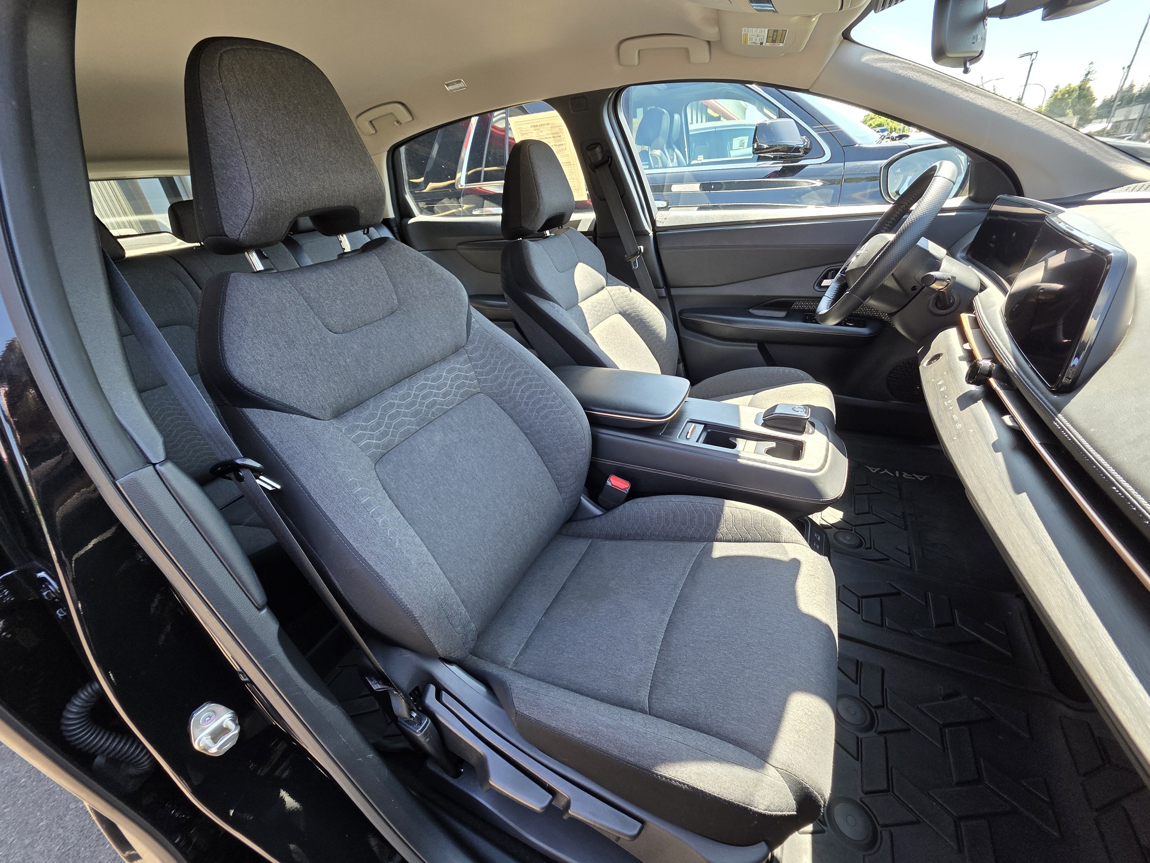 Certified Used 2023 Black Diamond Pearl Nissan VENTURE+ image 11