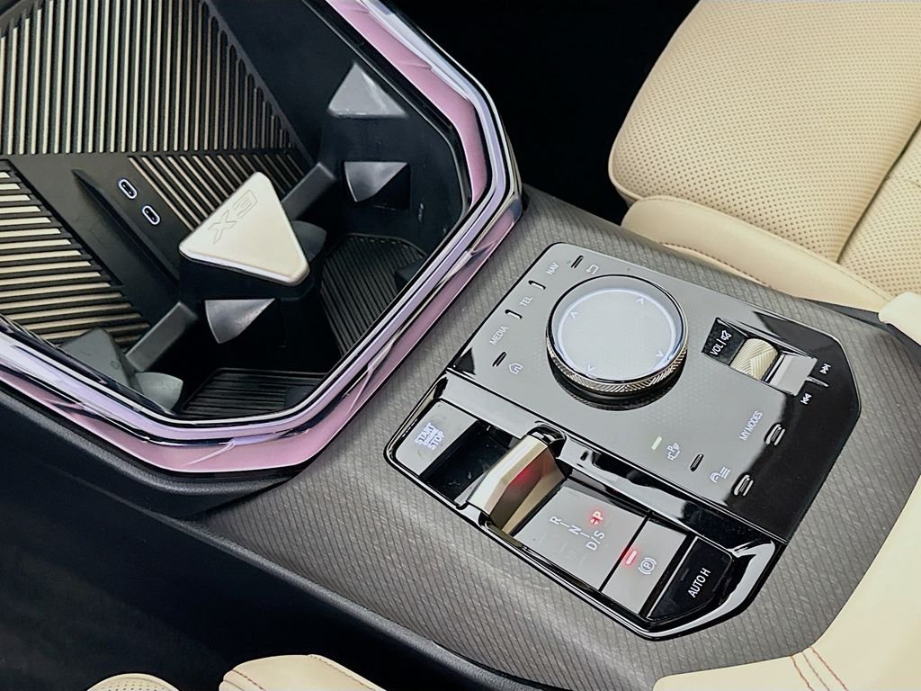 2025 BMW X3 30 - Photo 16