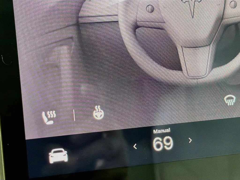 Used 2021 White Tesla Long Range image 21