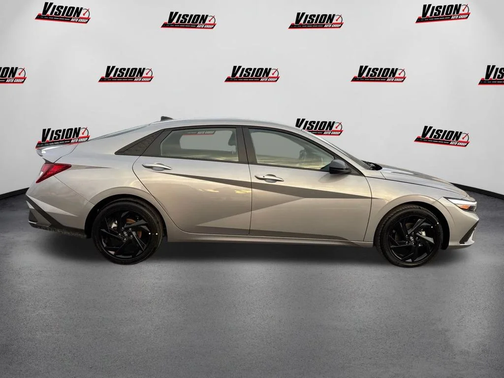 New 2026 Silver Hyundai SEL Sport image 4