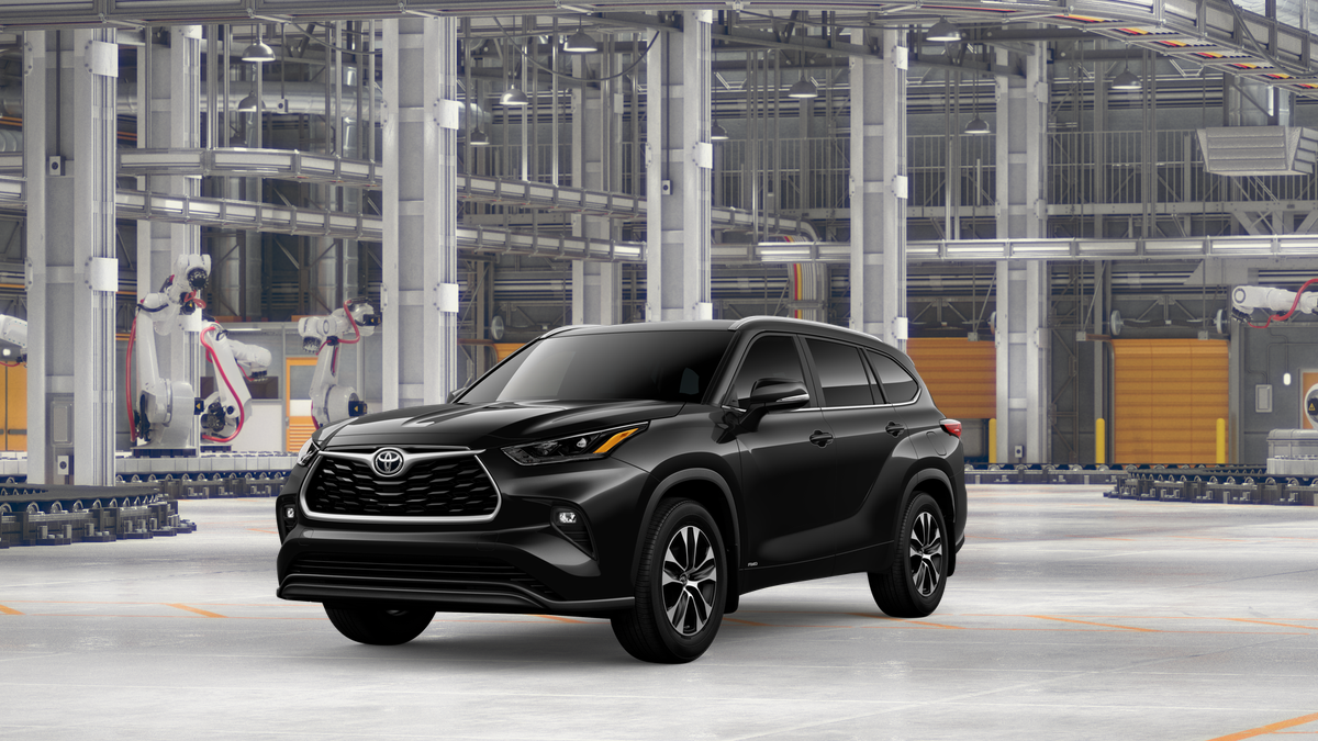 Midnight Black Metallic 2026 Toyota Highlander Hybrid SUV / Crossover All-Wheel Drive