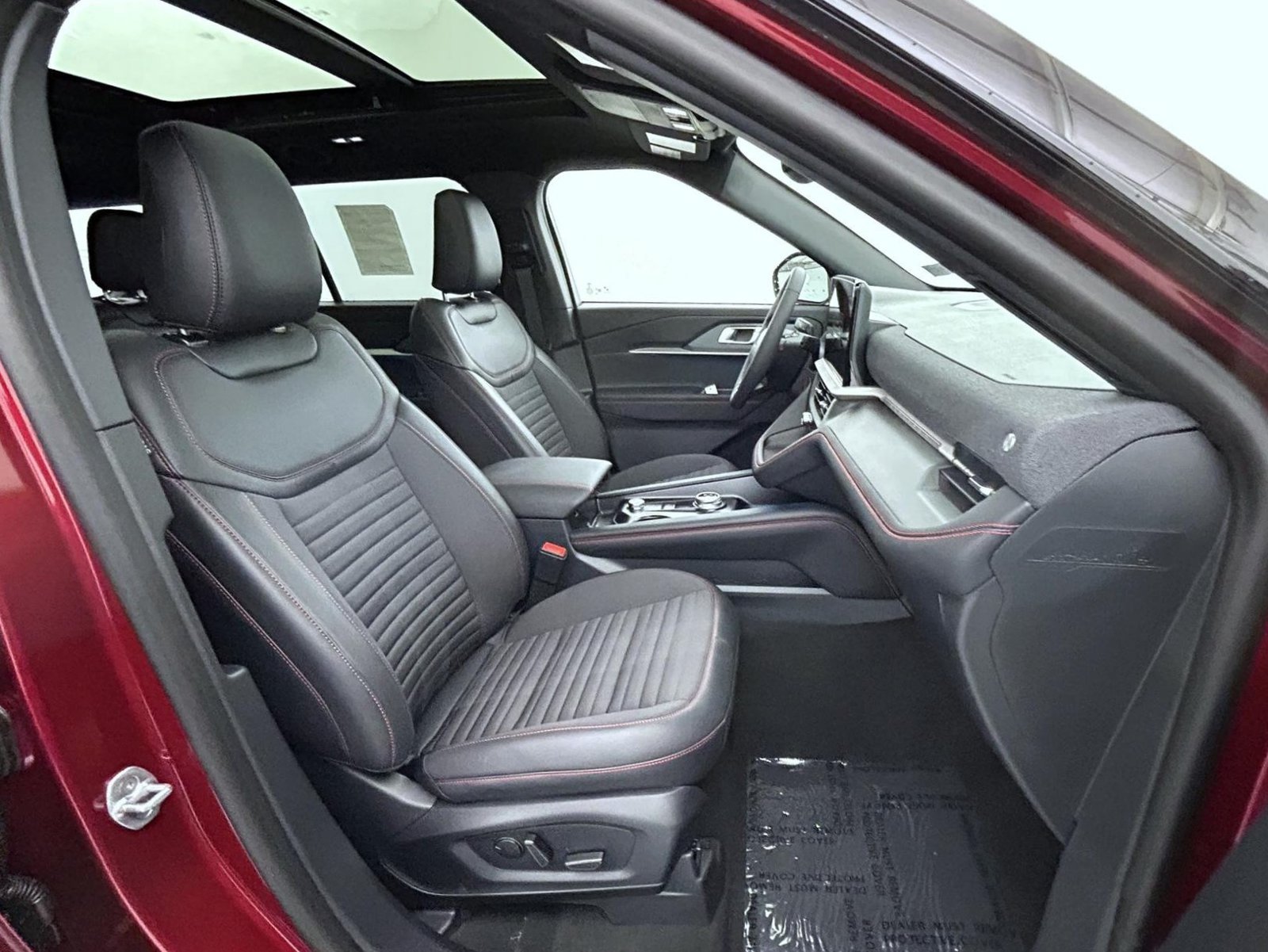 New 2027 Ruby Red Metallic Tinted Clearcoat Ford ST-Line image 15