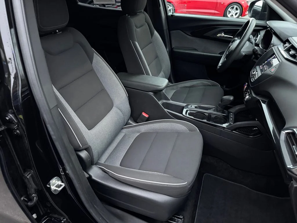 Used 2023 Mosaic Black Metallic Chevrolet LT image 18