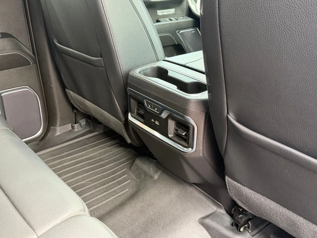Used 2023 White GMC Denali image 67