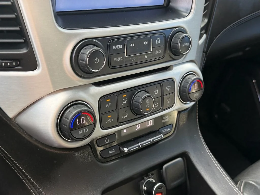 Used 2019 Onyx Black GMC SLE image 11