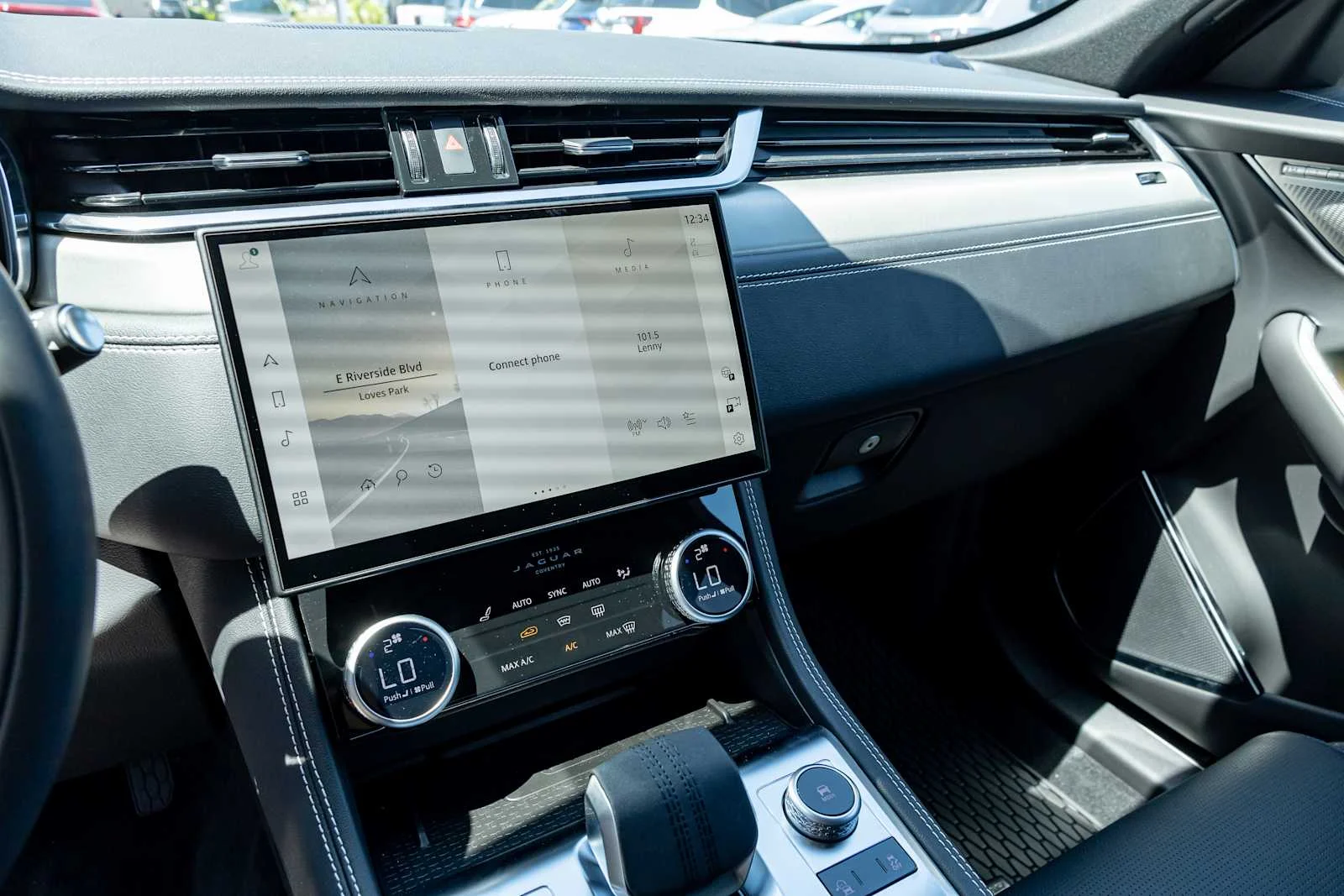 2026 Jaguar F-Pace R-Dynamic S - Photo 18