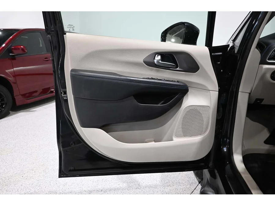 Used 2021 BLACK Chrysler Touring Mobility Handicap Van image 31