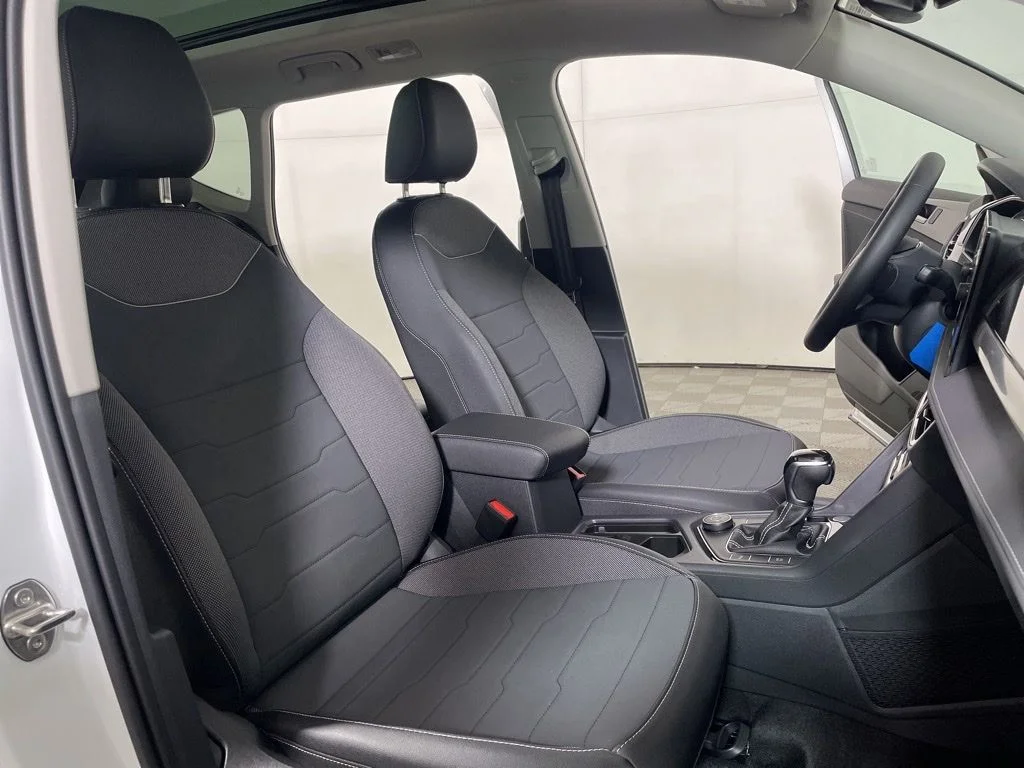 New 2026 White Volkswagen 1.5T SE Black image 23