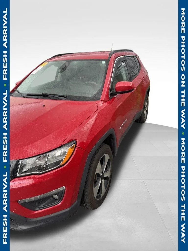 Used 2018 Red Jeep Latitude image 1