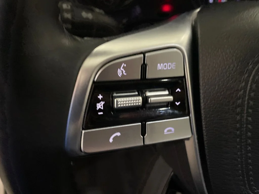 Used 2022 Glacial White Pearl Kia EX image 15