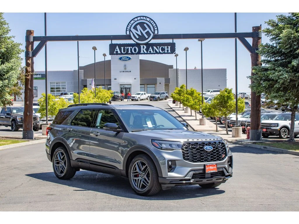 2026 Ford Explorer ST 4WD's photo