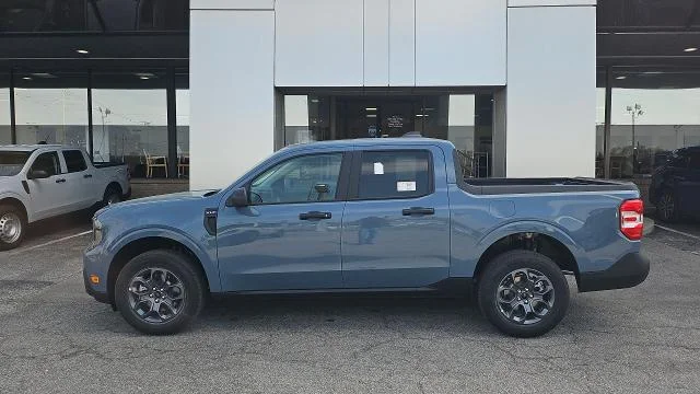New 2026 Azure Gray Metallic Tri-Coat Ford XLT FWD image 19