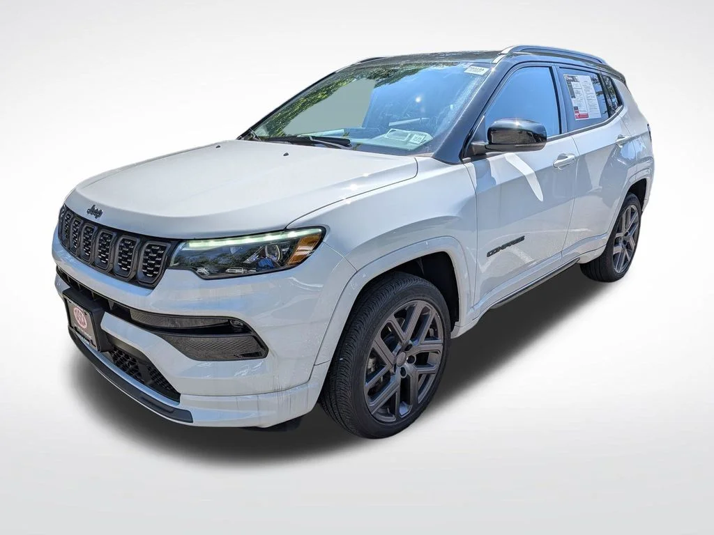 Used 2024 White Jeep Limited image 7