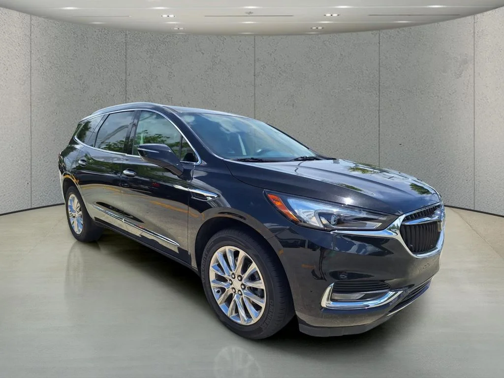 Used 2021 Black Buick Essence image 7