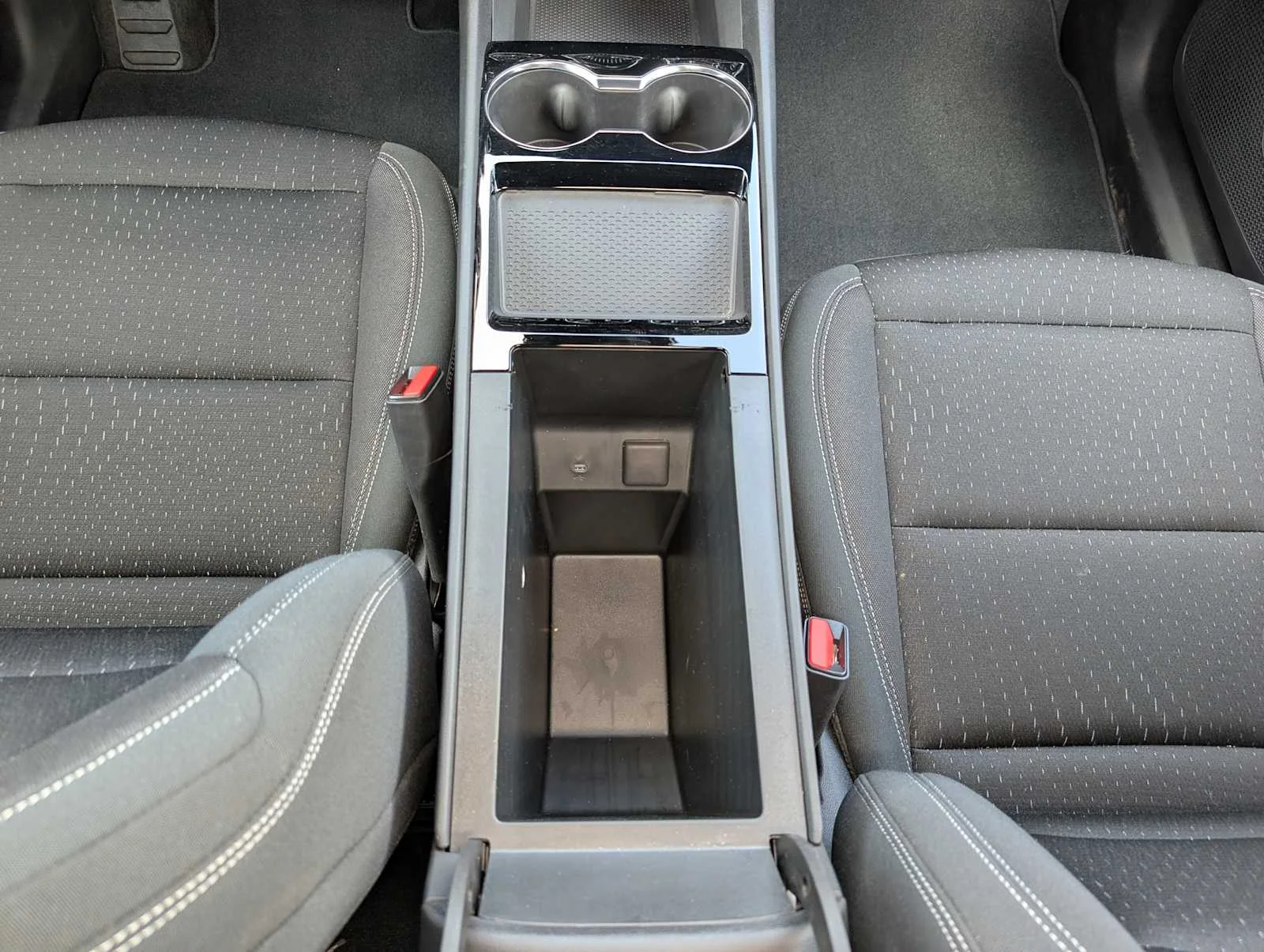 New 2025 Summit White Chevrolet AWD LT image 14
