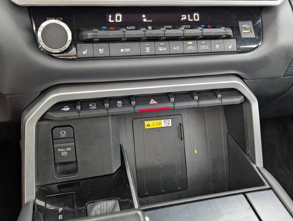 Used 2023  Toyota Platinum image 8