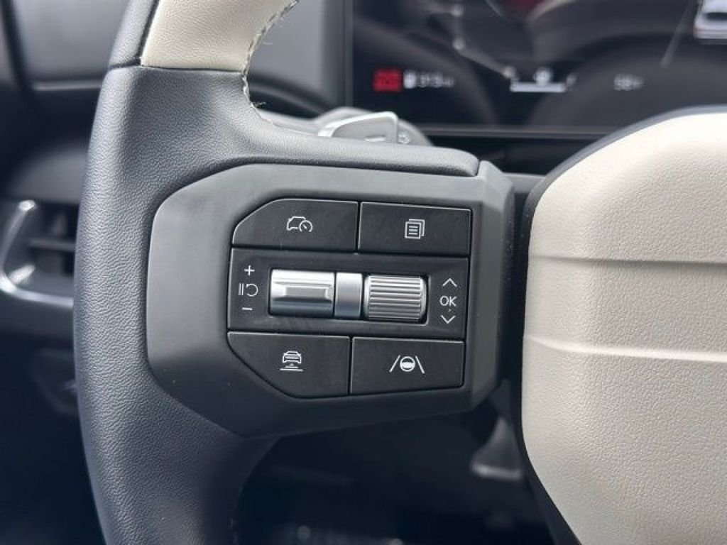 Used 2025 Snow White Pearl Kia GT-Line image 11