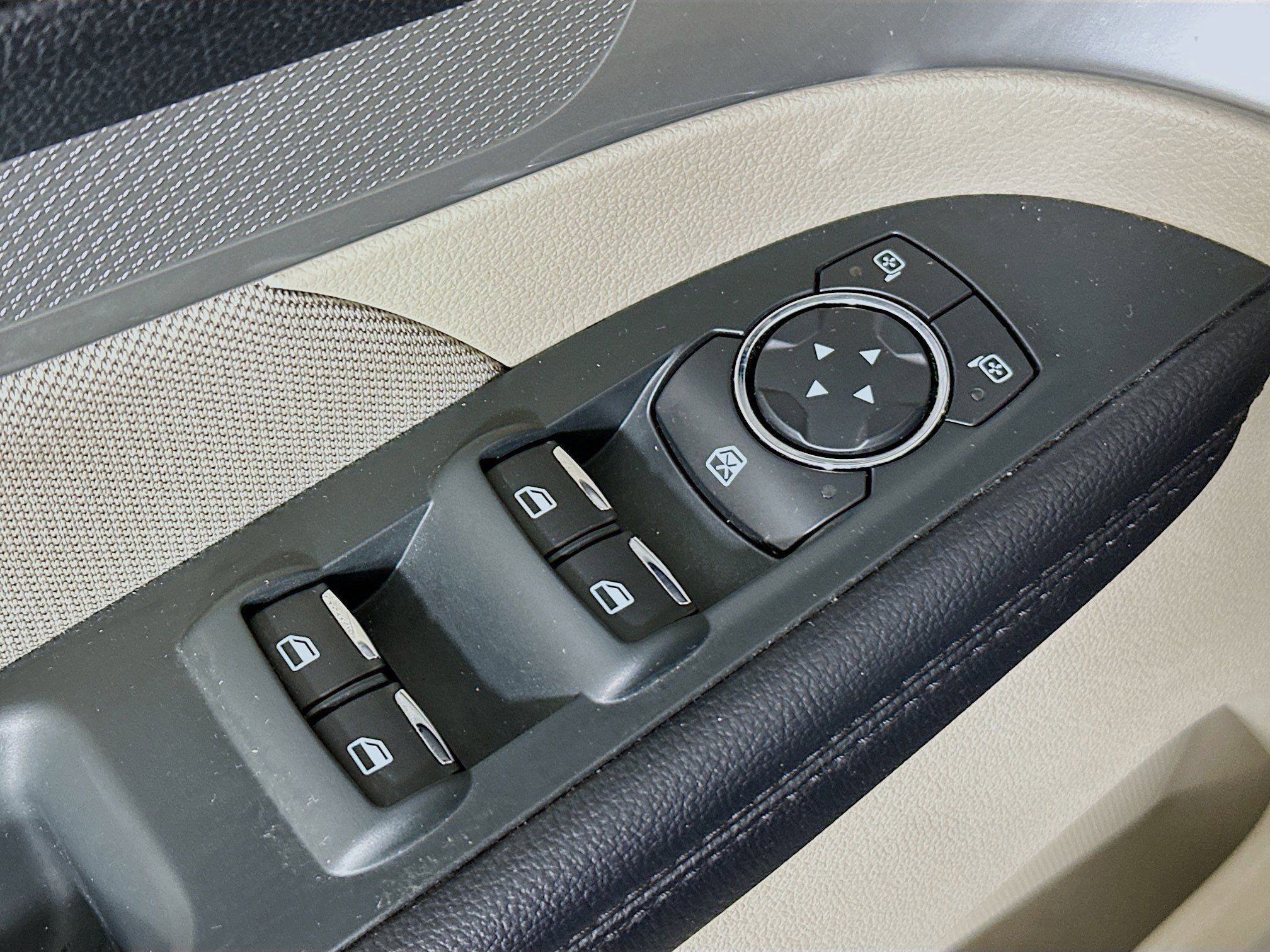 Used 2019 Blue Metallic Ford Base image 14