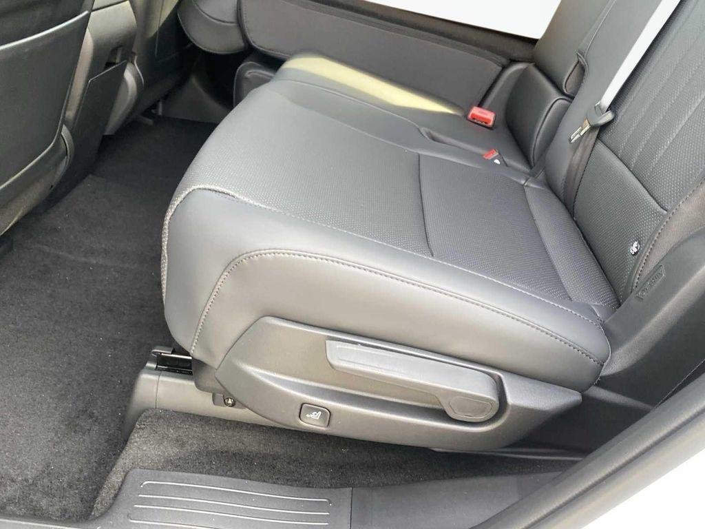 New 2026 White Hyundai SEL image 27