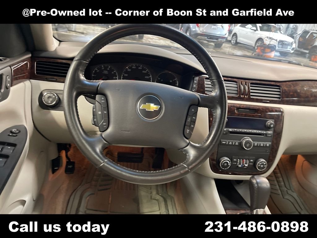 Used 2012 White Chevrolet LT image 17