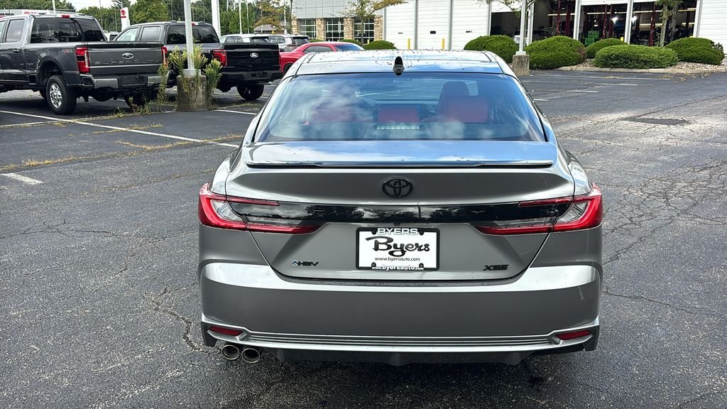 New 2026 Heavy Metal with Midnight Black Metallic roof <sup>1</sup> Toyota  XSE image 32