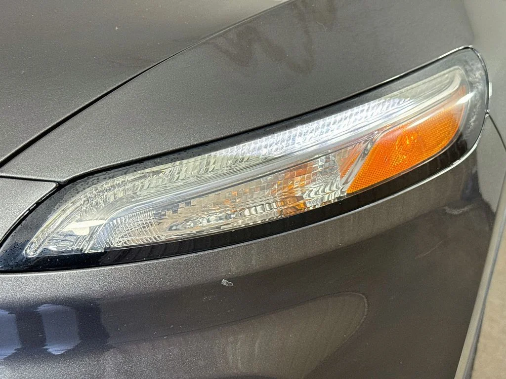 Used 2016 Gray Jeep Limited image 39