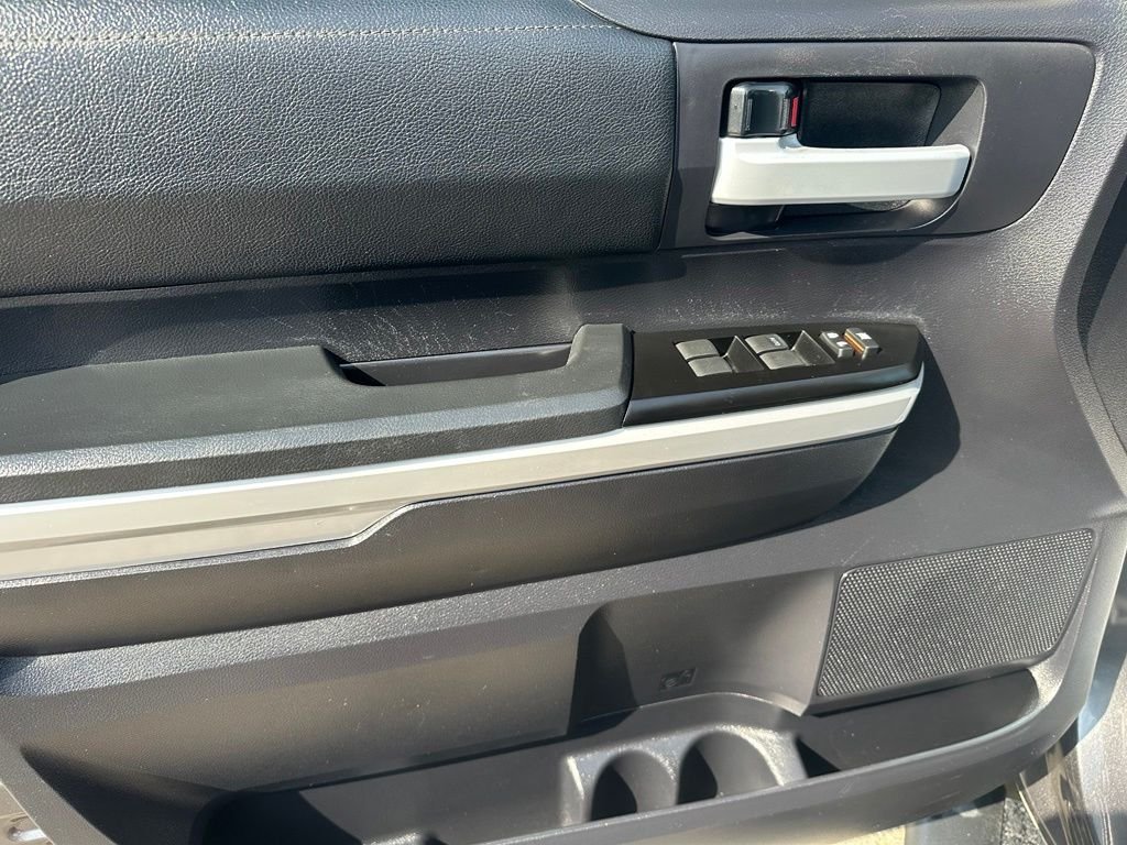 Used 2020 Gray Toyota SR5 image 14