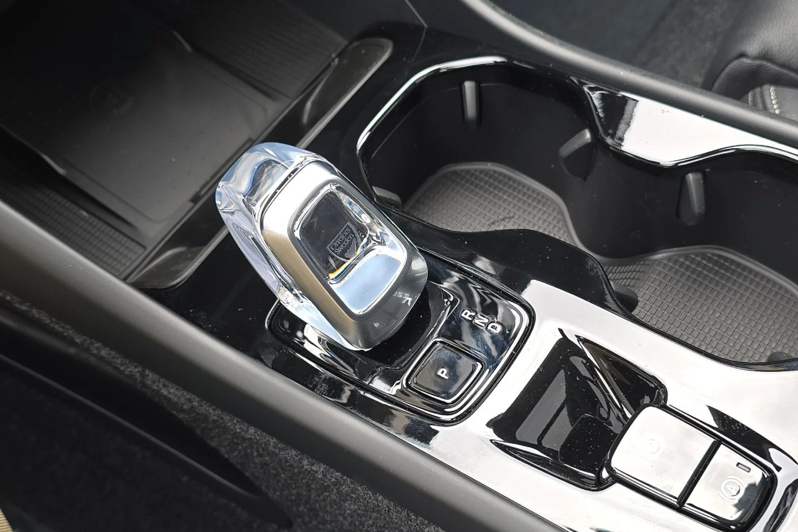 New 2026 Crystal White Volvo Plus image 21
