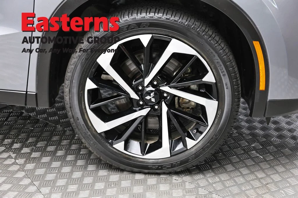 Used 2024 Gray Mitsubishi SE image 30