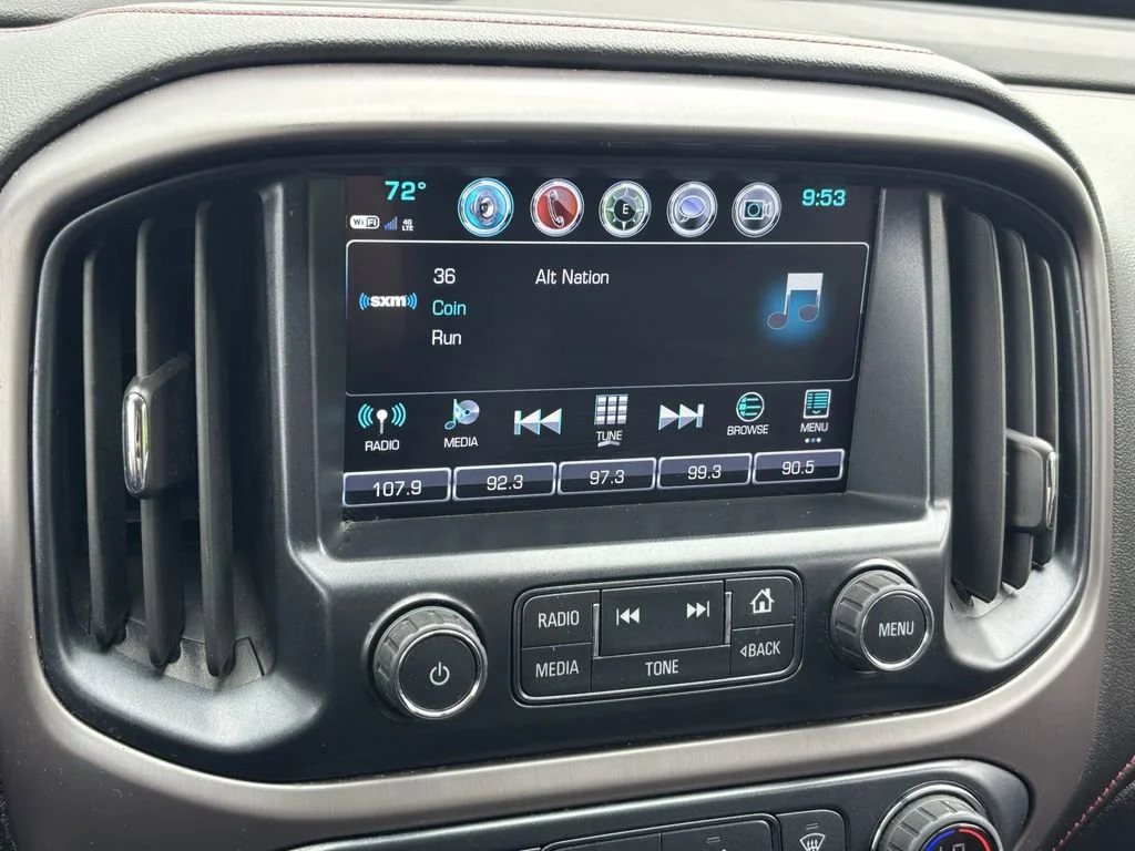 Used 2018 SUMMIT WHITE GMC 4WD All Terrain w/Cloth image 34
