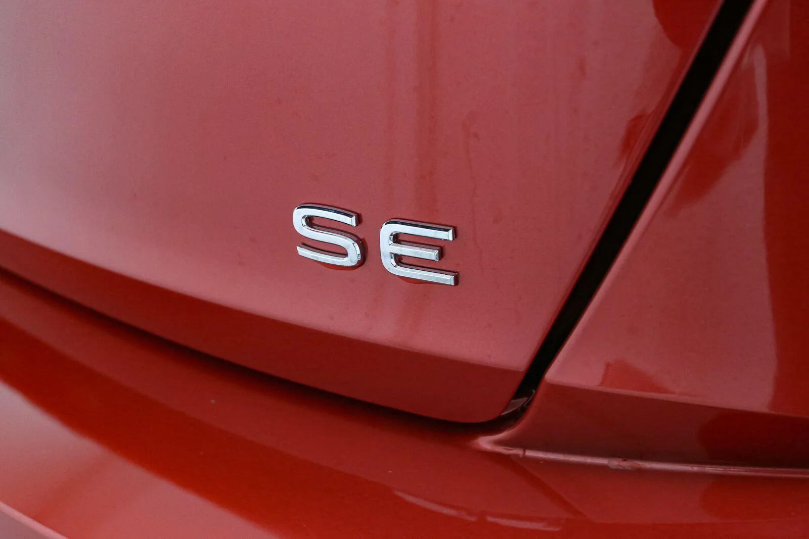 Certified Used 2026 Kings Red Metallic Volkswagen SE image 12