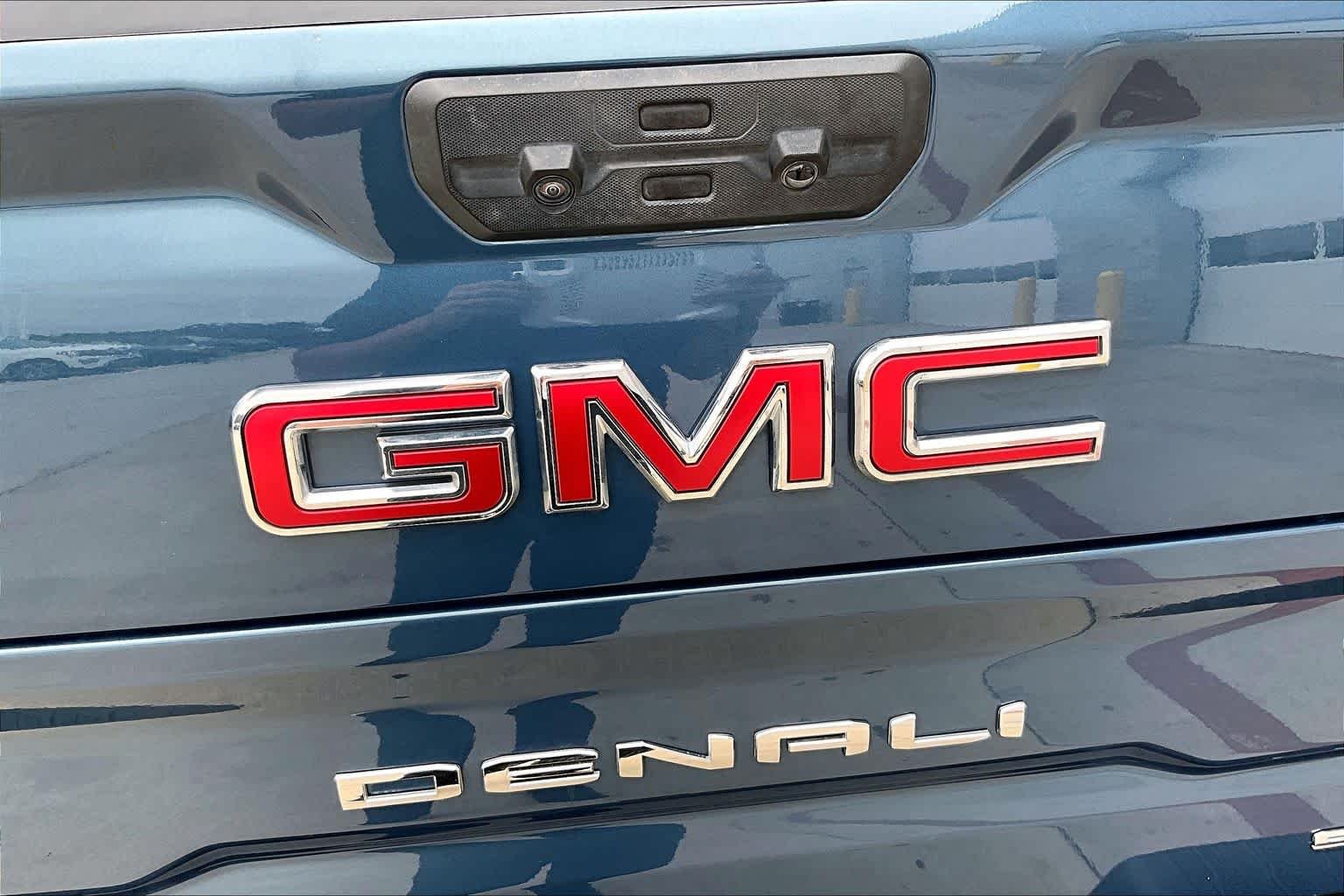Used 2024 Downpour Metallic GMC Denali image 10