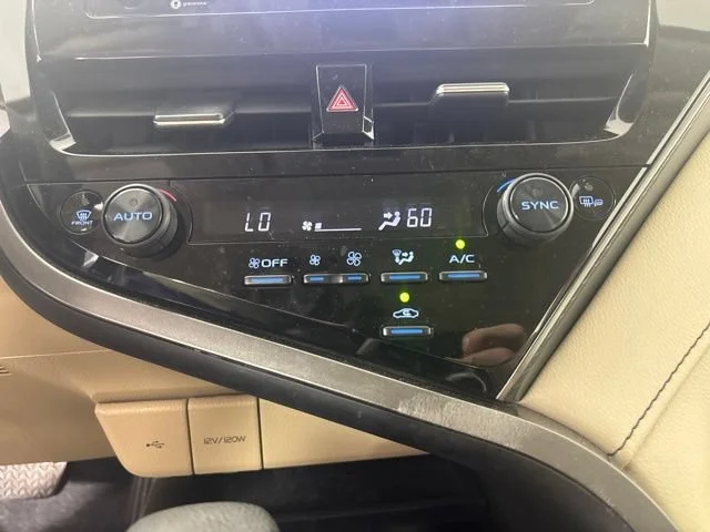 Used 2023  Toyota Hybrid LE image 8