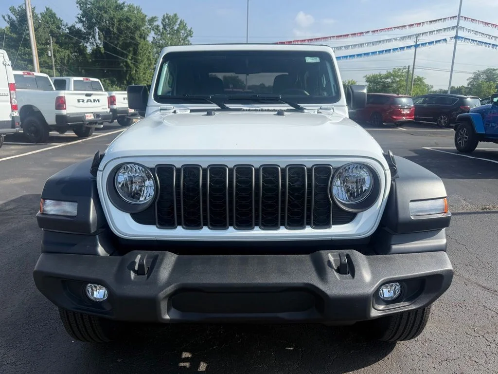 New 2026 Bright White Clear-Coat Exterior Paint Jeep Sport image 9