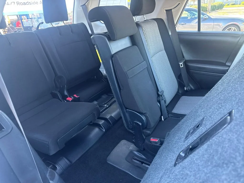Certified Used 2018 Classic Silver Metallic Toyota SR5 image 2