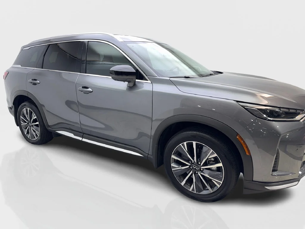 Used 2026 Gray INFINITI LUXE image 14