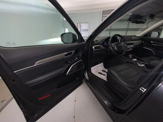 Used 2022 Gray Kia EX image 11